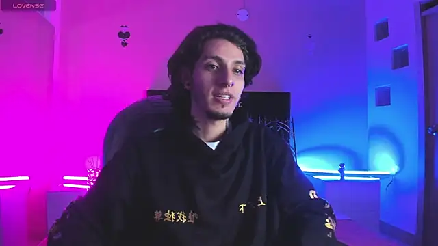 Snapshot of Vergil_Noir_ chatting on 04/22/26, 05:32 Vergil Noir online show from 04/22/26, 05:32