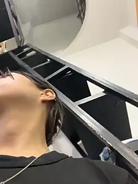 Snapshot of titi_337 chatting on 04/21/26, 02:01 titi 337 online show from 04/21/26, 02:01