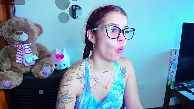 Snapshot of angelina_77 chatting on 05/01/26, 03:16 angelina 77 online show from 05/01/26, 03:16