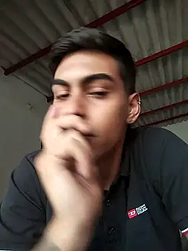 Snapshot of hot_latinox chatting on 04/21/26, 03:28 hot latinox online show from 04/21/26, 03:28