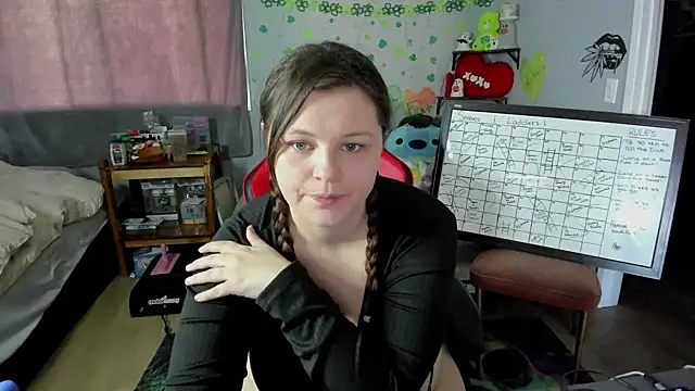 Snapshot of DelilaFields2 chatting on 05/01/26, 05:28 DelilaFields2 online show from 05/01/26, 05:28