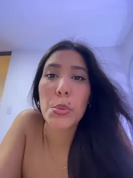 Snapshot of Isabellaa_Joness chatting on 04/22/26, 07:04 Isabellaa Joness online show from 04/22/26, 07:04