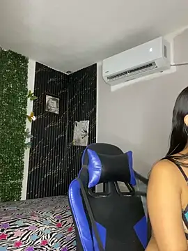 ValentinaLux Oficiall online show from 06/22/26, 06:27
