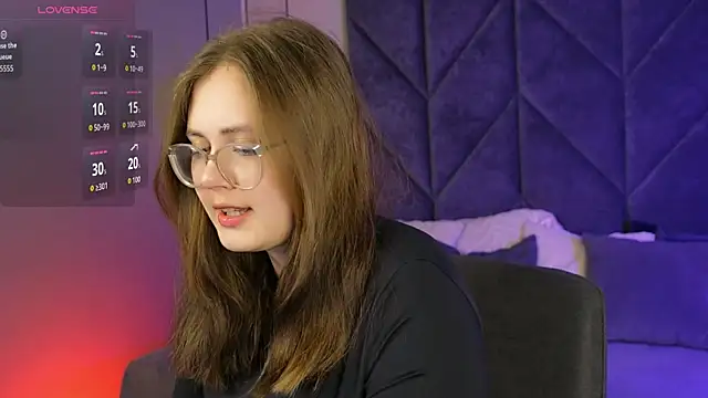 Snapshot of peachynoxxx chatting on 04/22/26, 02:29 peachynoxxx online show from 04/22/26, 02:29