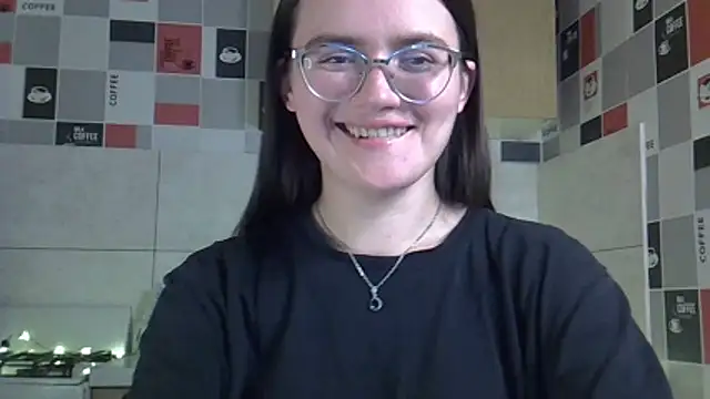 Snapshot of Miss_Tinakiss chatting on 04/21/26, 05:50 Miss Tinakiss online show from 04/21/26, 05:50