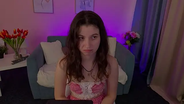 Snapshot of BelovedAlice chatting on 05/13/26, 01:41 BelovedAlice online show from 05/13/26, 01:41