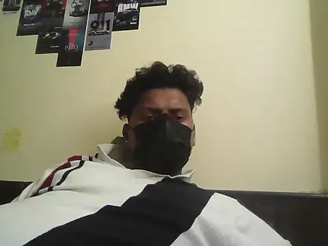 Snapshot of Secreat_playBoy001 chatting on 04/21/26, 05:39 Secreat playBoy001 online show from 04/21/26, 05:39