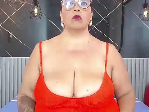 Snapshot of BarbaraGraf chatting on 04/23/26, 03:03 BarbaraGraf online show from 04/23/26, 03:03