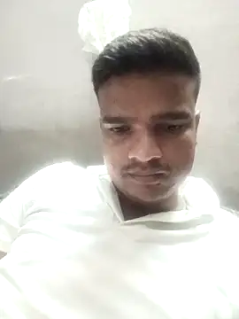 Snapshot of Lucknowwali chatting on 04/26/26, 01:31 Lucknowwali online show from 04/26/26, 01:31