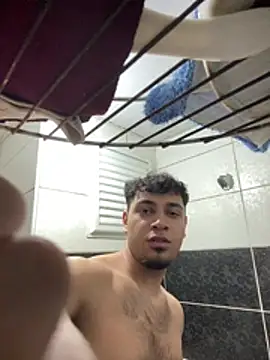 Snapshot of astoperaaa chatting on 04/21/26, 07:28 astoperaaa online show from 04/21/26, 07:28