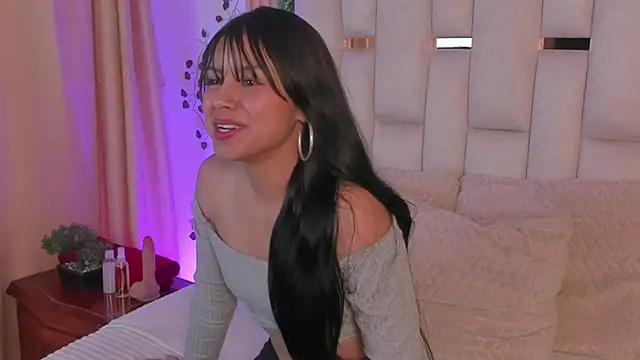 Snapshot of Zasha_nm chatting on 05/11/26, 01:06 Zasha nm online show from 05/11/26, 01:06