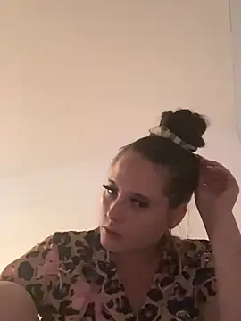 Poppylooloo online show from 06/14/26, 01:46