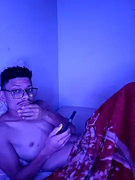 Snapshot of BiggoldencockX chatting on 04/22/26, 02:36 BiggoldencockX online show from 04/22/26, 02:36