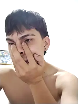 Snapshot of Sleither27 chatting on 04/22/26, 03:42 Sleither27 online show from 04/22/26, 03:42