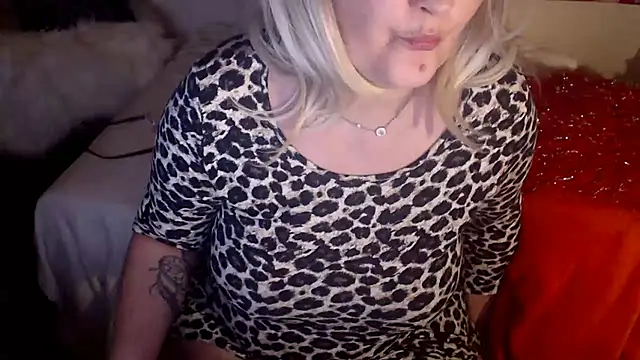 Divineblond online show from 03/14/25, 01:37