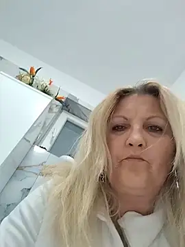 Divineblond online show from 04/13/26, 07:30