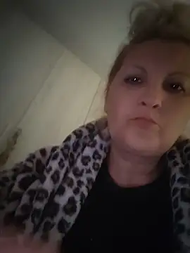 Divineblond online show from 05/19/26, 07:42