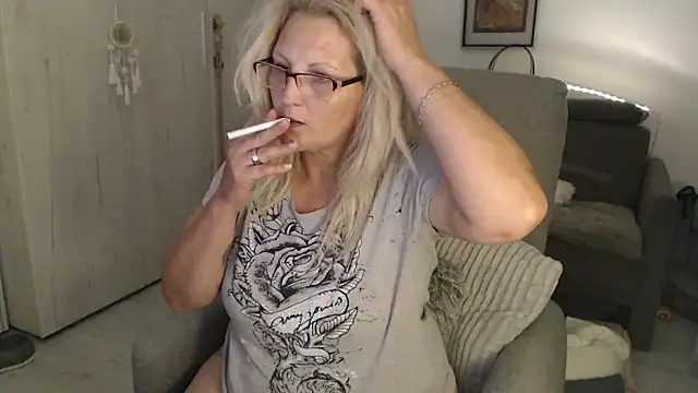 Divineblond online show from 05/27/26, 11:35