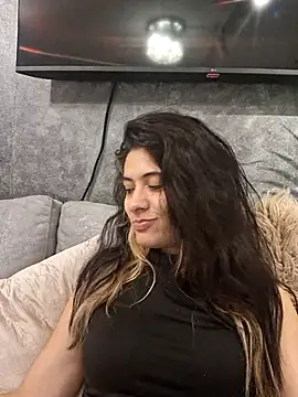 Snapshot of AshleyyHall chatting on 07/11/26, 05:32 AshleyyHall online show from 07/11/26, 05:32