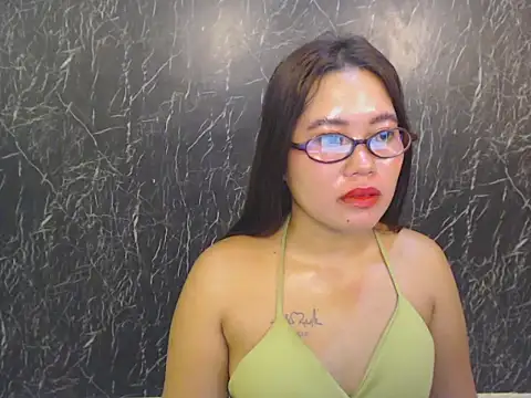 Snapshot of ur_prettychelsie chatting on 04/25/26, 01:14 ur prettychelsie online show from 04/25/26, 01:14