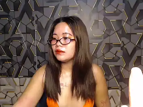 Snapshot of ur_prettychelsie chatting on 05/31/26, 07:48 ur prettychelsie online show from 05/31/26, 07:48