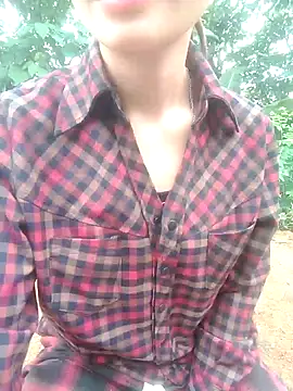 Snapshot of tom1133 chatting on 04/24/26, 12:57 tom1133 online show from 04/24/26, 12:57