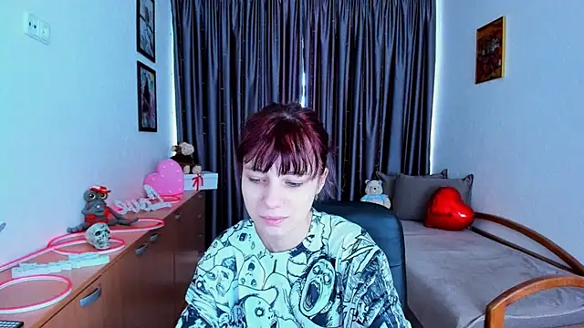 Snapshot of MiniLysii chatting on 06/04/26, 05:57 MiniLysii online show from 06/04/26, 05:57