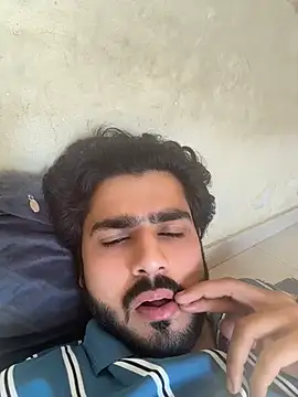 Snapshot of bunnyboy20 chatting on 04/24/26, 10:39 bunnyboy20 online show from 04/24/26, 10:39