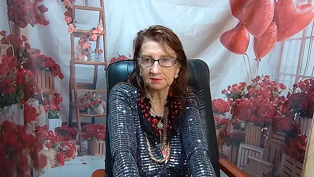 Snapshot of AliceWriter chatting on 05/18/26, 11:27 AliceWriter online show from 05/18/26, 11:27