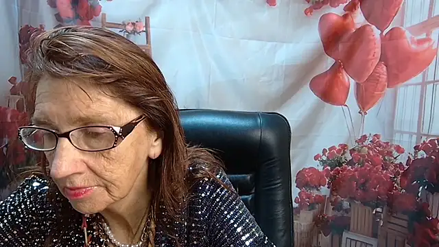 Snapshot of AliceWriter chatting on 05/19/26, 05:14 AliceWriter online show from 05/19/26, 05:14