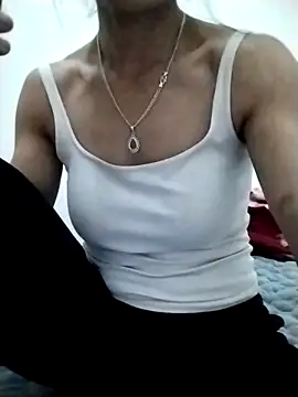 Snapshot of Abigail-22 chatting on 04/22/26, 12:28 Abigail-22 online show from 04/22/26, 12:28