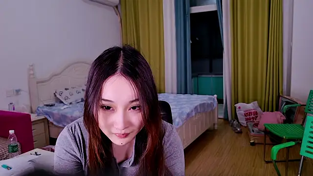 Snapshot of qsjt004 chatting on 04/22/26, 05:58 qsjt004 online show from 04/22/26, 05:58