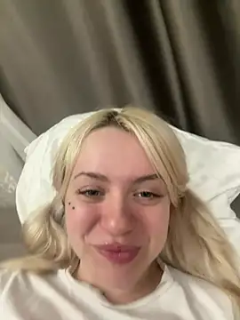 Snapshot of CassieCuteees chatting on 04/25/26, 09:23 CassieCuteees online show from 04/25/26, 09:23