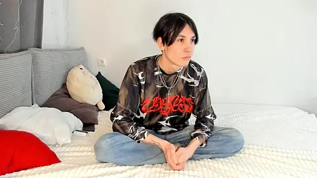 Snapshot of SolarFringe chatting on 04/23/26, 09:06 SolarFringe online show from 04/23/26, 09:06