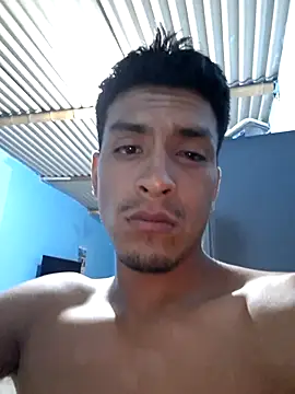 Snapshot of julio9d chatting on 04/23/26, 01:18 julio9d online show from 04/23/26, 01:18