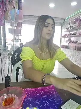 Snapshot of mia_eph chatting on 04/23/26, 01:57 mia eph online show from 04/23/26, 01:57