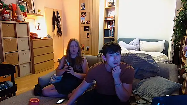 Snapshot of Goldensummar chatting on 04/22/26, 08:54 Goldensummar online show from 04/22/26, 08:54