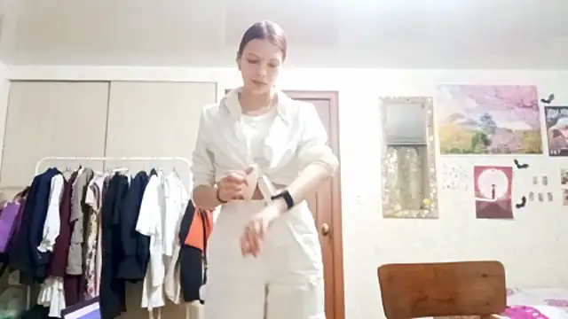 Snapshot of LonaSylvis chatting on 04/23/26, 06:32 LonaSylvis online show from 04/23/26, 06:32