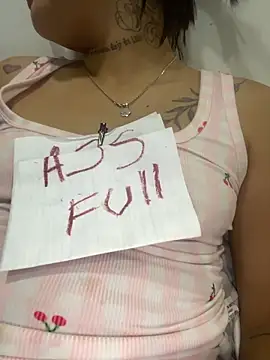 Snapshot of Whore_Disgusting_Dirty chatting on 04/25/26, 03:31 Whore Disgusting Dirty online show from 04/25/26, 03:31