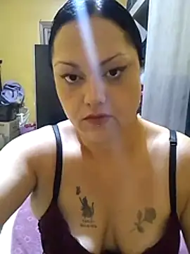 Snapshot of Darklilithrose1_ chatting on 04/25/26, 10:51 Darklilithrose1 online show from 04/25/26, 10:51