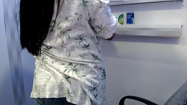 Snapshot of Sol_vannesa chatting on 04/23/26, 02:35 Sol vannesa online show from 04/23/26, 02:35