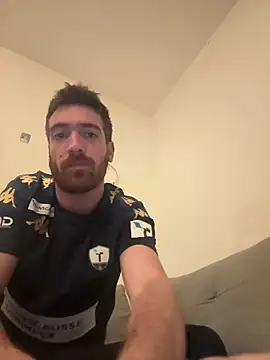 Snapshot of MatMass13 chatting on 04/23/26, 02:13 MatMass13 online show from 04/23/26, 02:13