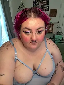 Snapshot of littlesmokeybaby chatting on 04/24/26, 10:01 littlesmokeybaby online show from 04/24/26, 10:01