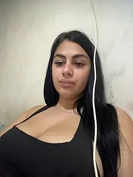 Snapshot of LilyLovell chatting on 05/28/26, 07:33 LilyLovell online show from 05/28/26, 07:33