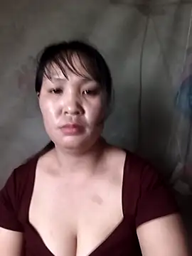 Snapshot of Beola-mi chatting on 04/29/26, 07:56 Beola-mi online show from 04/29/26, 07:56