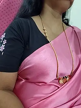 Snapshot of Nayana_456 chatting on 06/18/26, 11:42 Nayana 456 online show from 06/18/26, 11:42