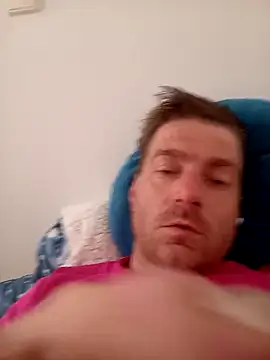 Snapshot of Tomino555 chatting on 04/23/26, 10:14 Tomino555 online show from 04/23/26, 10:14