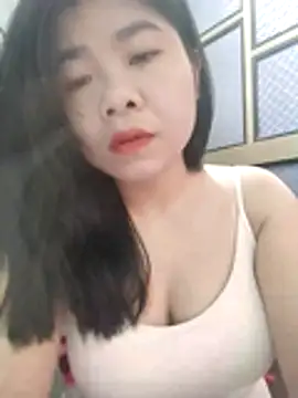 Snapshot of Ayti01 chatting on 04/27/26, 04:10 Ayti01 online show from 04/27/26, 04:10