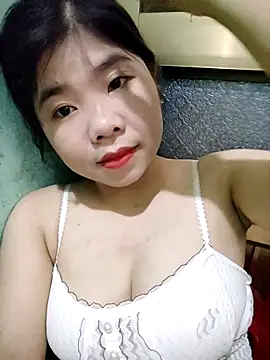 Snapshot of Ayti01 chatting on 05/16/26, 05:37 Ayti01 online show from 05/16/26, 05:37