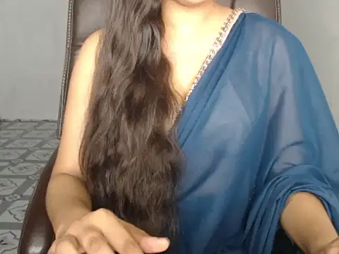 Snapshot of Shalini_Gaur chatting on 04/27/26, 02:37 Shalini Gaur online show from 04/27/26, 02:37